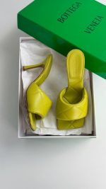 Мюлі Bottega Veneta