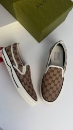 Сліпони Gucci